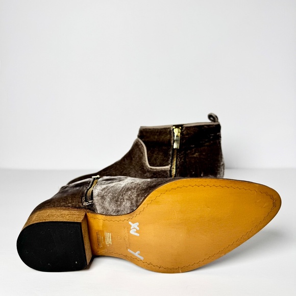 Sundance x Sixty Seven Velvet Pointed Toe Ankle Boot Sz 10.5 US / 41 EU - Picture 7 of 9